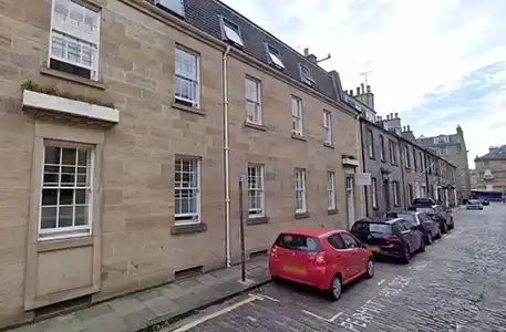 门牌号 XX,Young St, Edinburgh